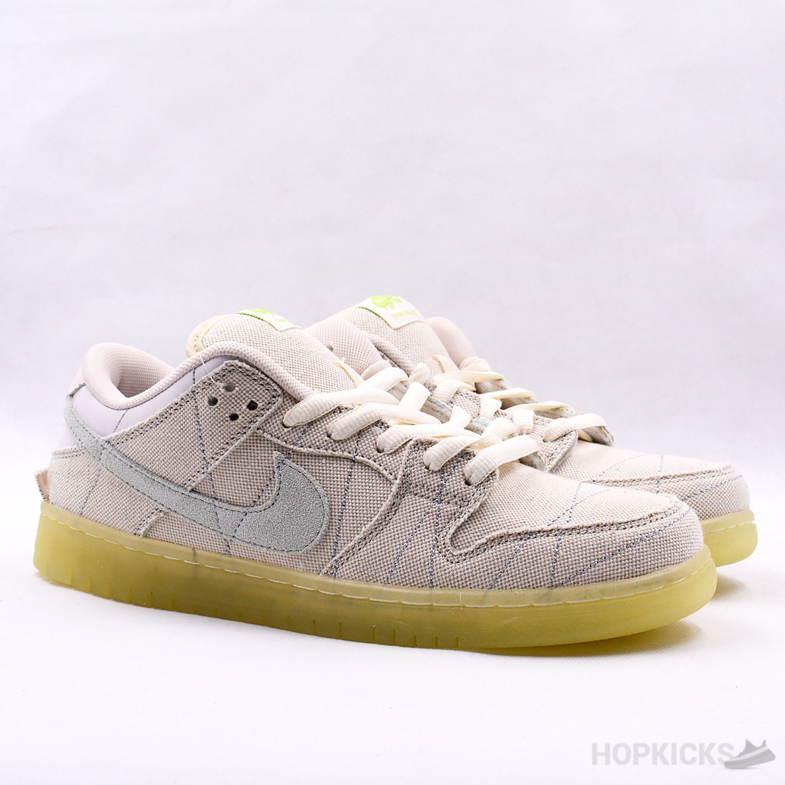 glow in the dark mummy dunks